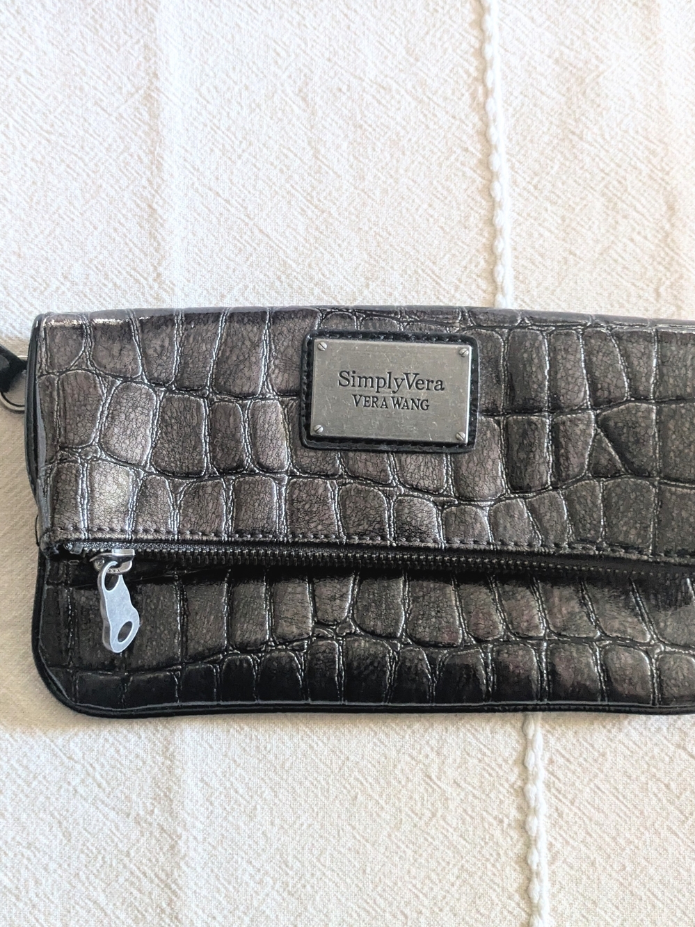 Simply Vera Vera Wang Women's Fold Over Wristlet Clutch Wallet Purse Deep